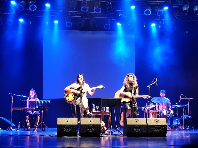 Sala llena para Ana Prada y Malena Muyala en el Teatro